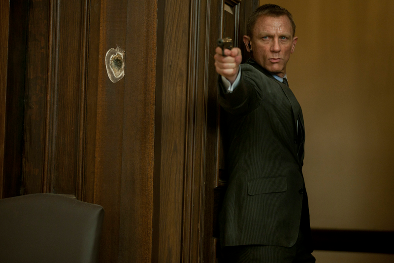 Illustration for article titled Brand New Photos of the Time-Traveling Thriller Looper and the New James Bond Movie!